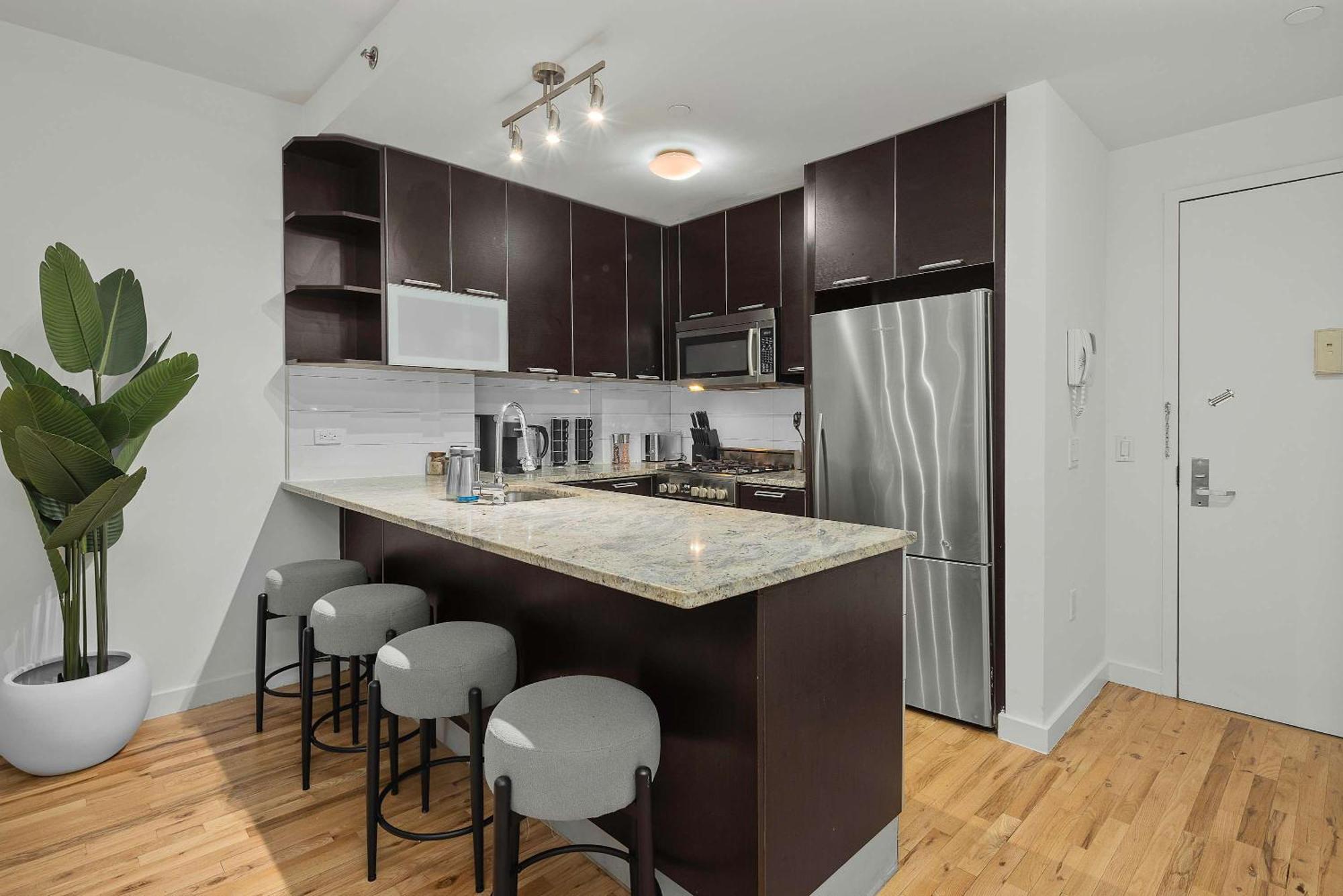 Spacious 2br Steps From Times Square & Broadway Appartement *